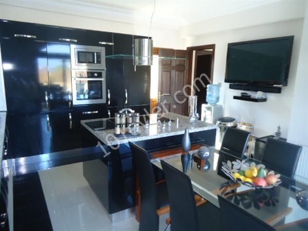 Villa For Sale in Yeşiltepe, Kyrenia