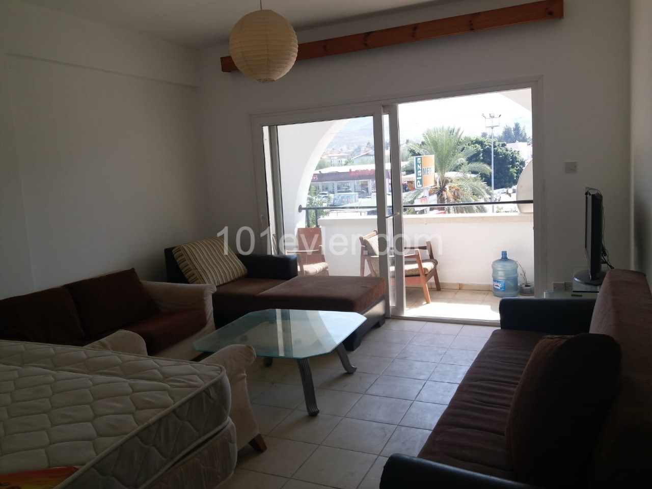 Girne karakum da ana cadde üzeri 1 + 1 kiralık ofis