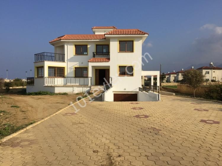 Villa For Sale in Karşıyaka, Kyrenia