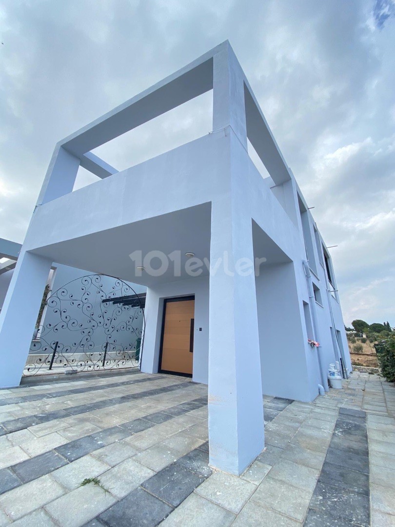 2 + 1 villa zum Verkauf in chatalköy mit Garten mit Berg-und Meerblick mit luxuriöser Architektur ** 