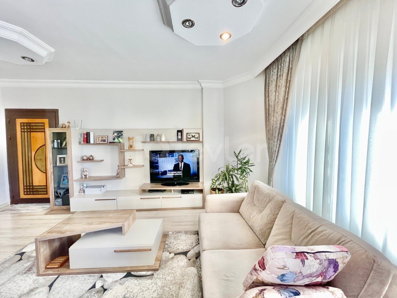 Flat For Sale in Girne Merkez, Kyrenia