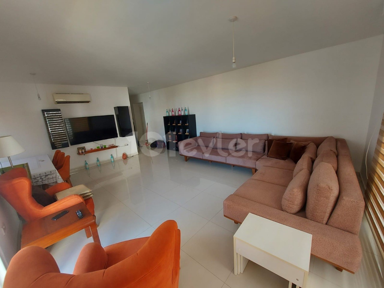 3+1 furnished luxury flat for rent in a secure complex with a communal pool in the center of Kyrenia