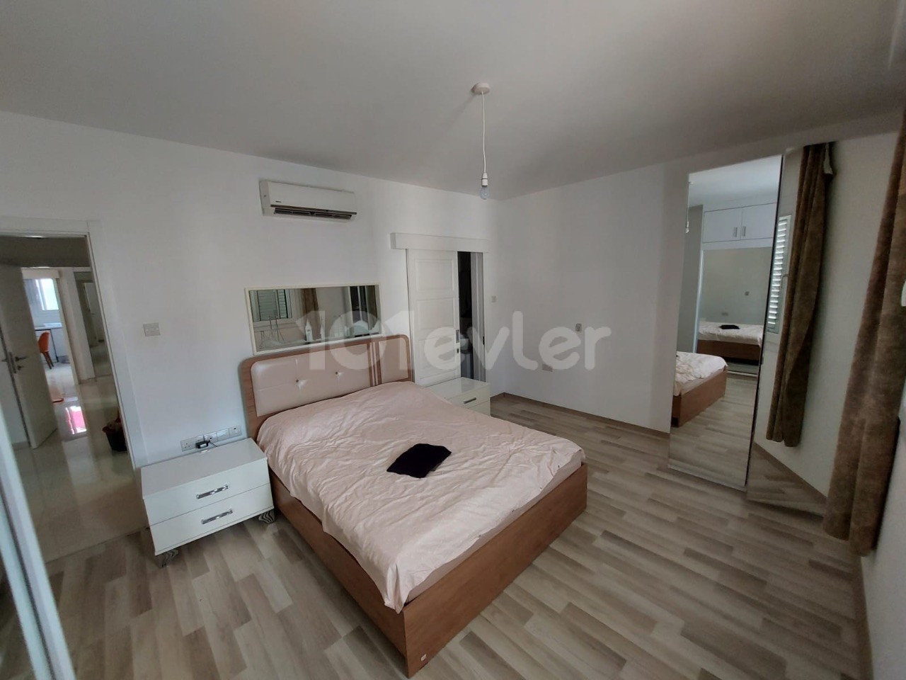 3+1 furnished luxury flat for rent in a secure complex with a communal pool in the center of Kyrenia