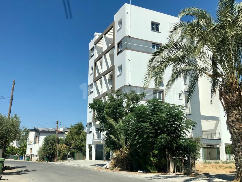 Unfurnished 2 + 1 apartment for sale with elevator in a central location in Kizilbash  