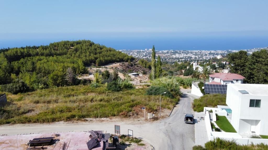 615 m2 land for sale in Karmide with mountain and sea view project ready