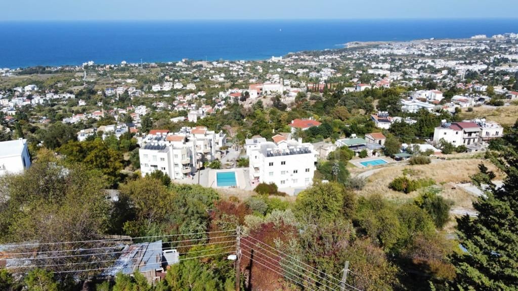 90% usable land for sale in Lapta Başpınar with an unstoppable magnificent sea view