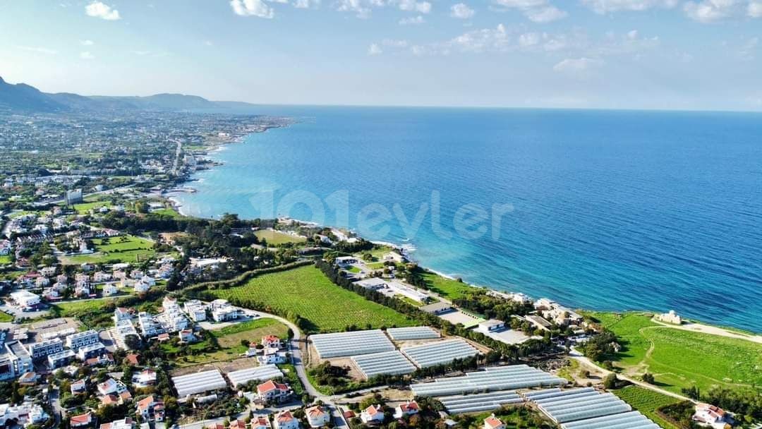 3+1 möblierte Villa zum Verkauf in Alsancak, nur wenige Gehminuten vom Meer entfernt, mit Pool, Zentralheizung und Kühlsystem, alle Kosten übernommen