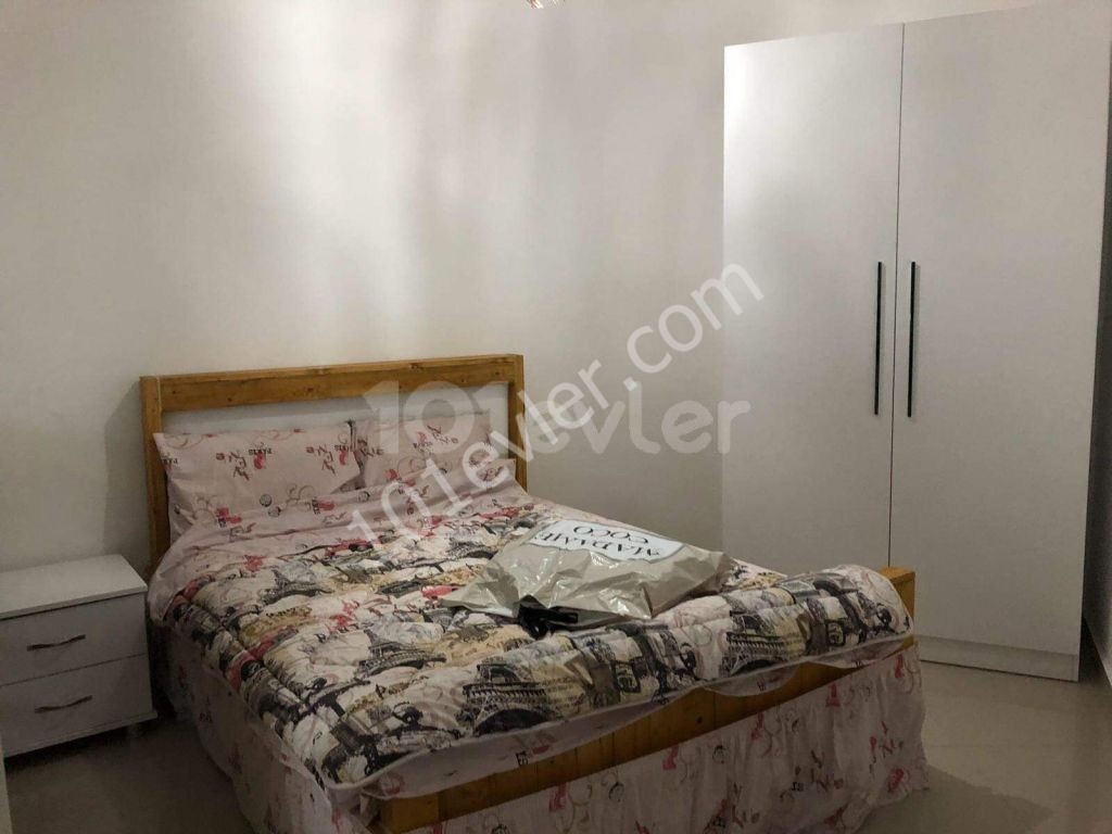 Fully furnished studio flat for sale in a complex with pool in Alsancak, ready deed, suitable for credit