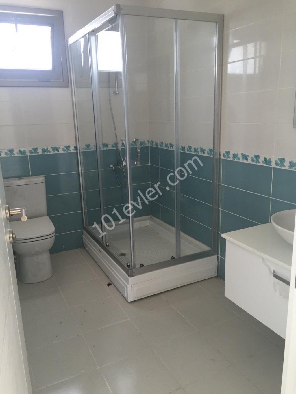 Girne Çatalköy denize yürüyüş mesafesinde sıfır eşyasız 4+1 villa  