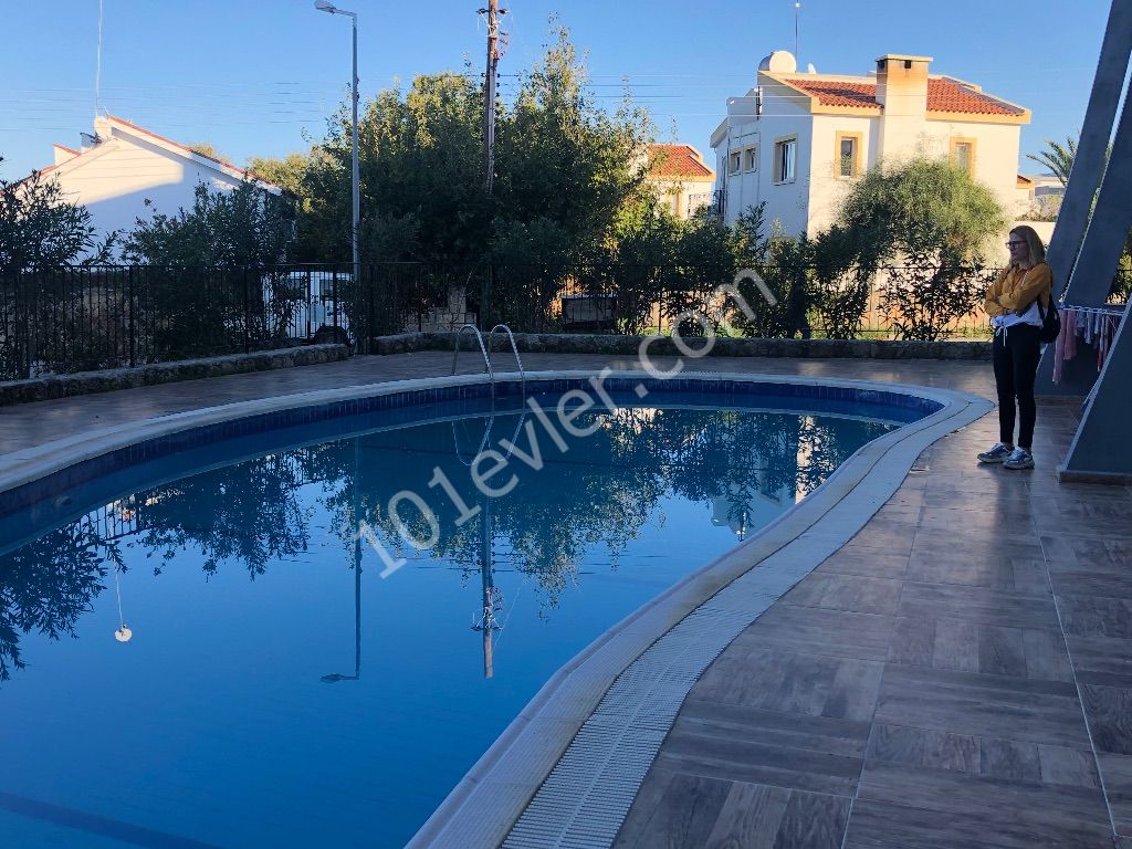 Flat To Rent in Alsancak, Kyrenia