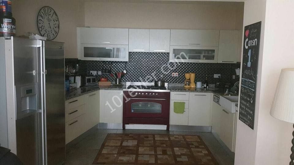 Detached House For Sale in Girne Merkez, Kyrenia