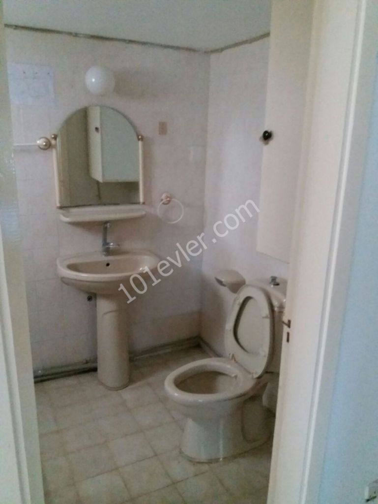 Flat For Sale in Köşklüçiftlik, Nicosia