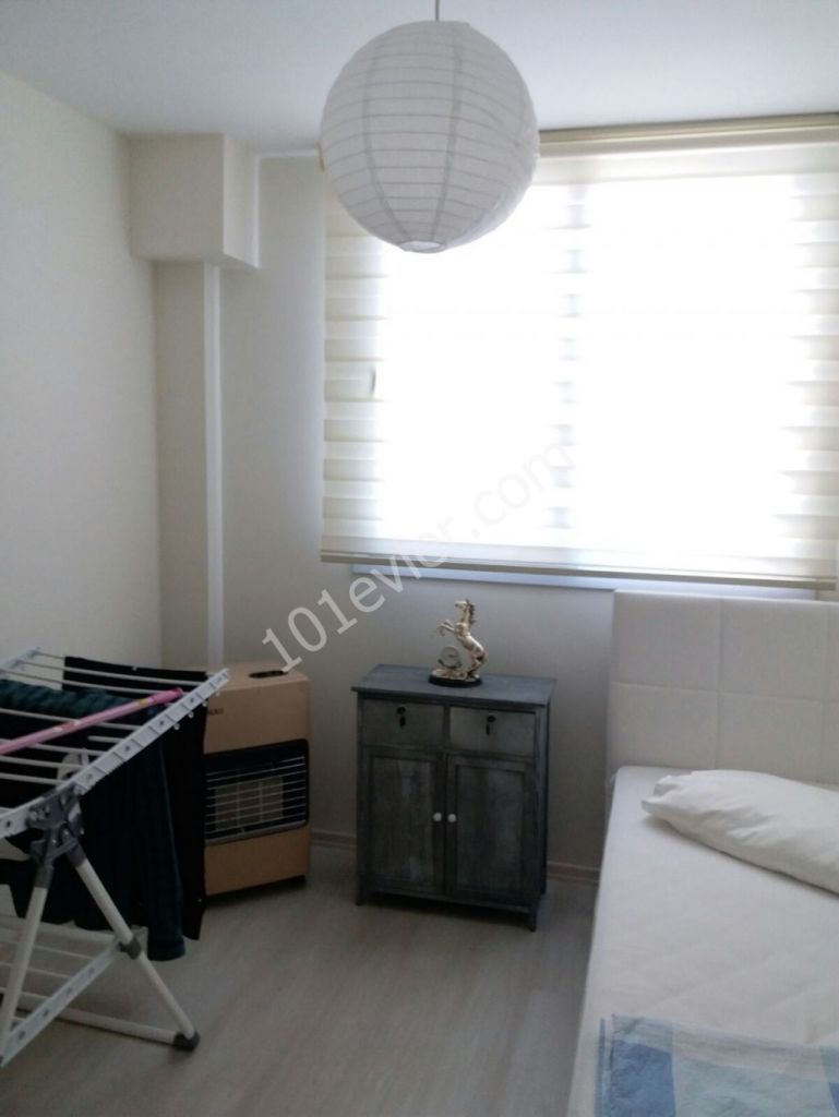 Girne Merkezde Deniz Manzaralı 2+1 Full Eşyalı Daire