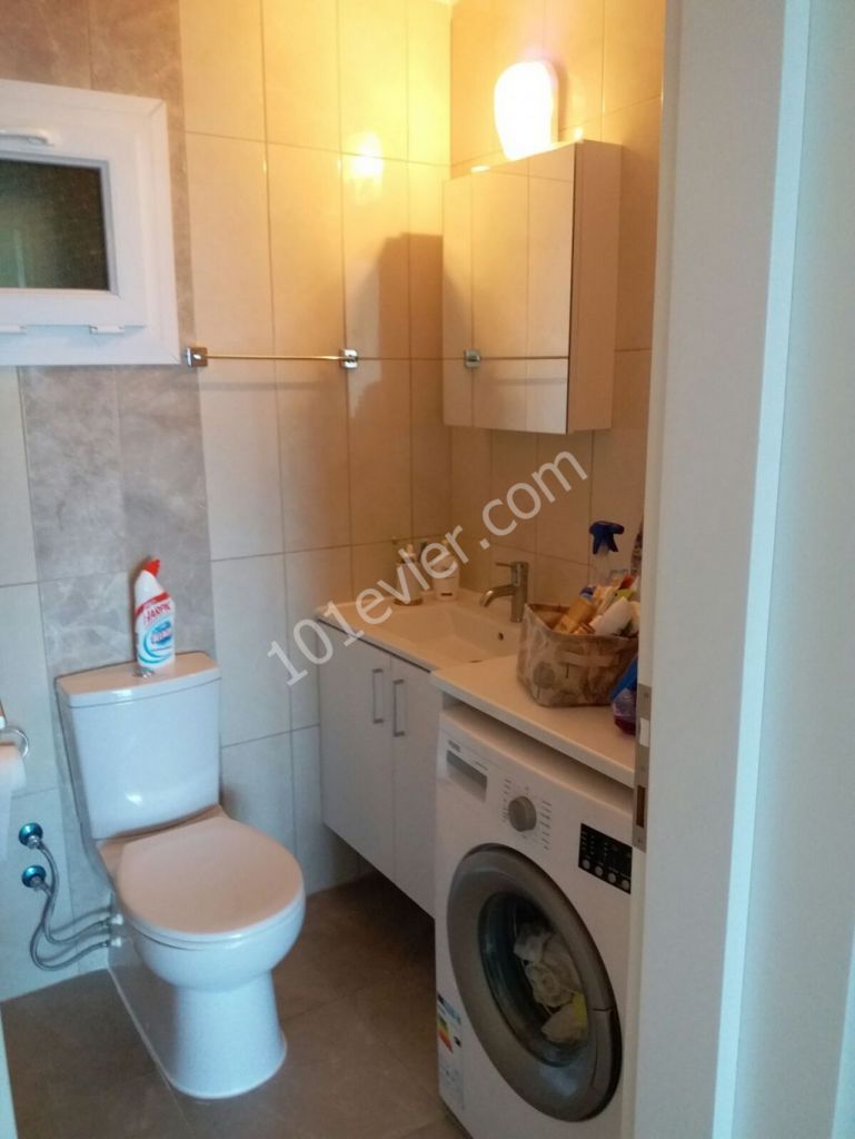 Girne Merkezde Deniz Manzaralı 2+1 Full Eşyalı Daire