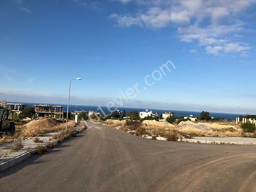 Residential Zoned Plot For Sale in Çatalköy, Kyrenia