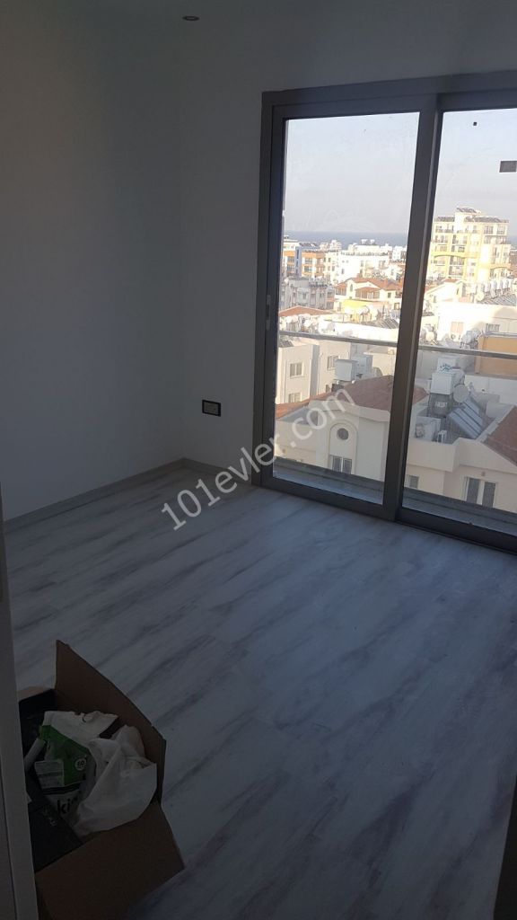 girne nusmar market yanında 3+1 muhteşem manzaralı geniş teraslı satılık penthouse 