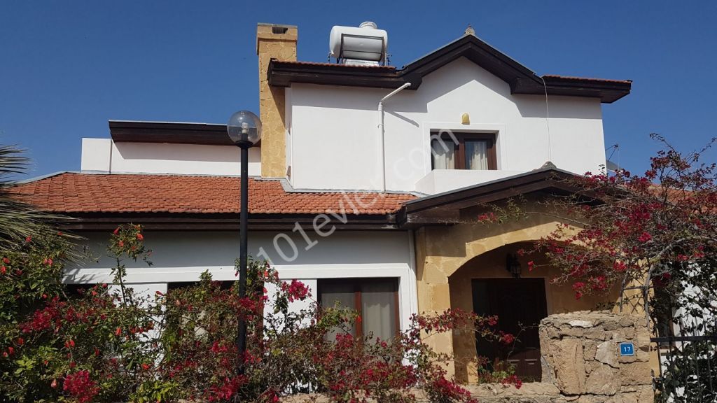 3+1 villa with private pool in Karşıyaka with magnificent mountain and sea views.