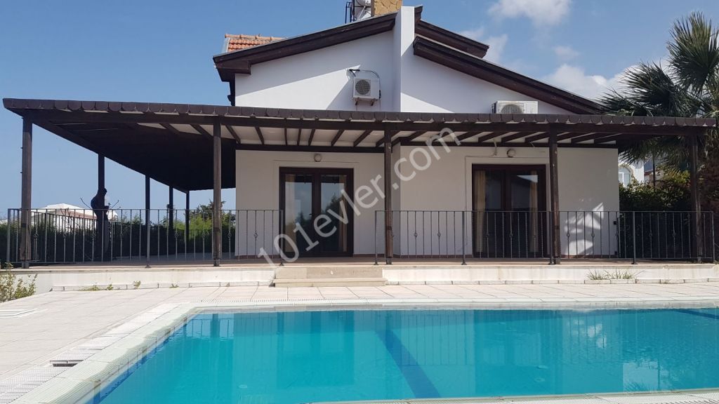 3+1 villa with private pool in Karşıyaka with magnificent mountain and sea views.