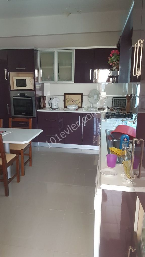 Flat To Rent in Karşıyaka, Kyrenia