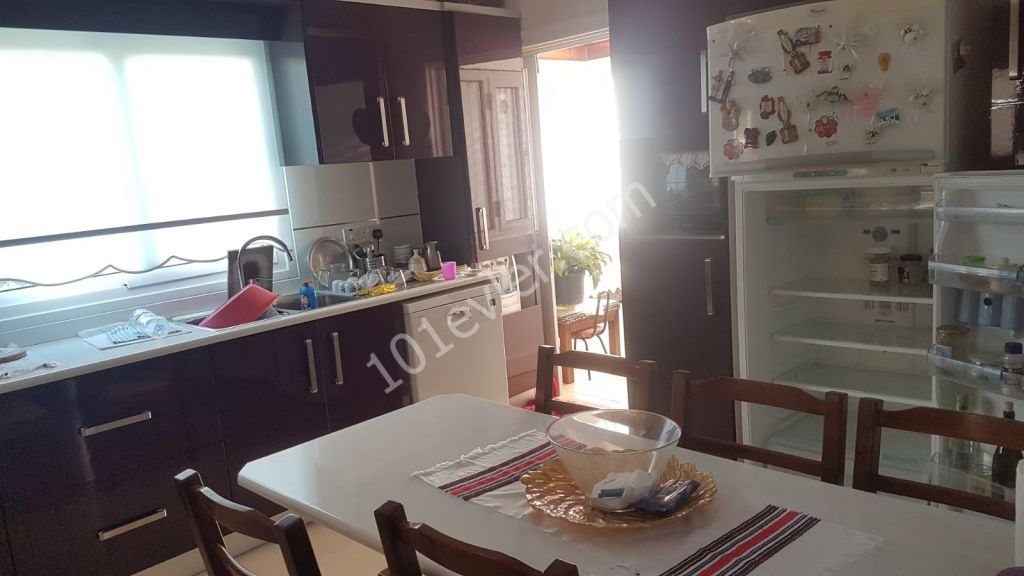 Flat To Rent in Karşıyaka, Kyrenia