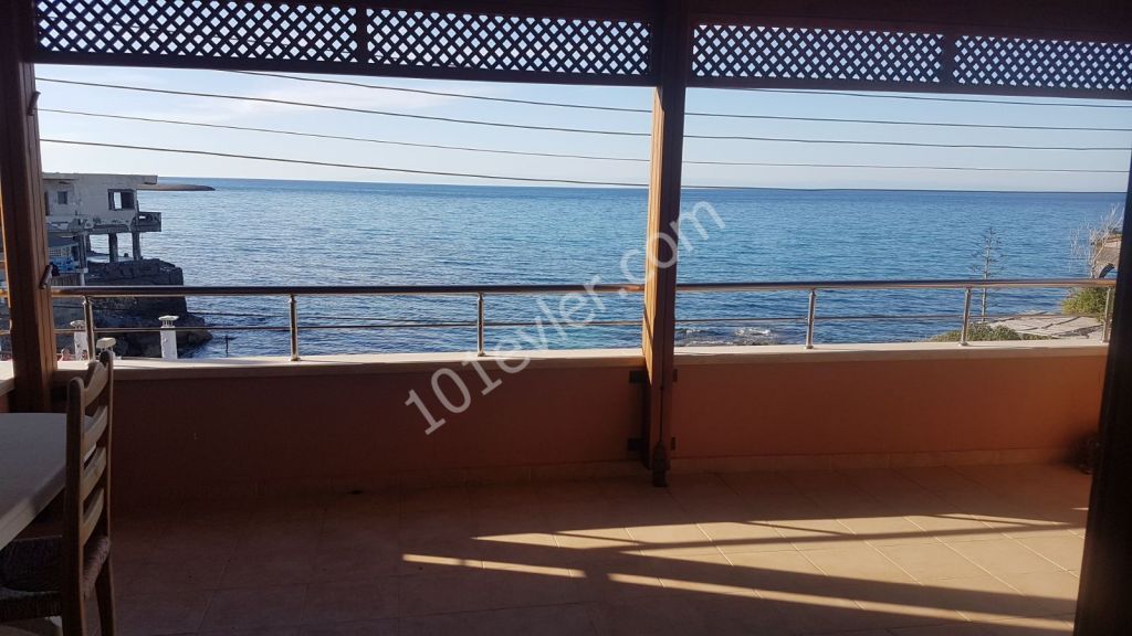 Flat To Rent in Karşıyaka, Kyrenia