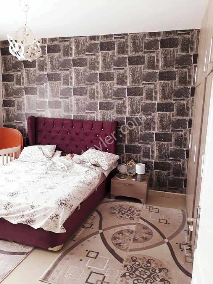تخت برای فروش in Boğaz, گیرنه