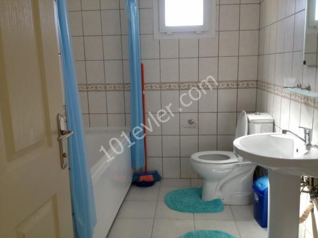 HAFTALIK Laptada Denize sıfır havuzlu lüks sitede 3+1 daire kiralık daire