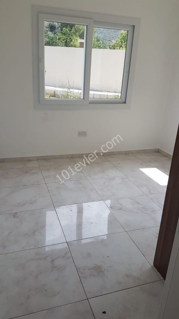 Flat For Sale in Alsancak, Kyrenia