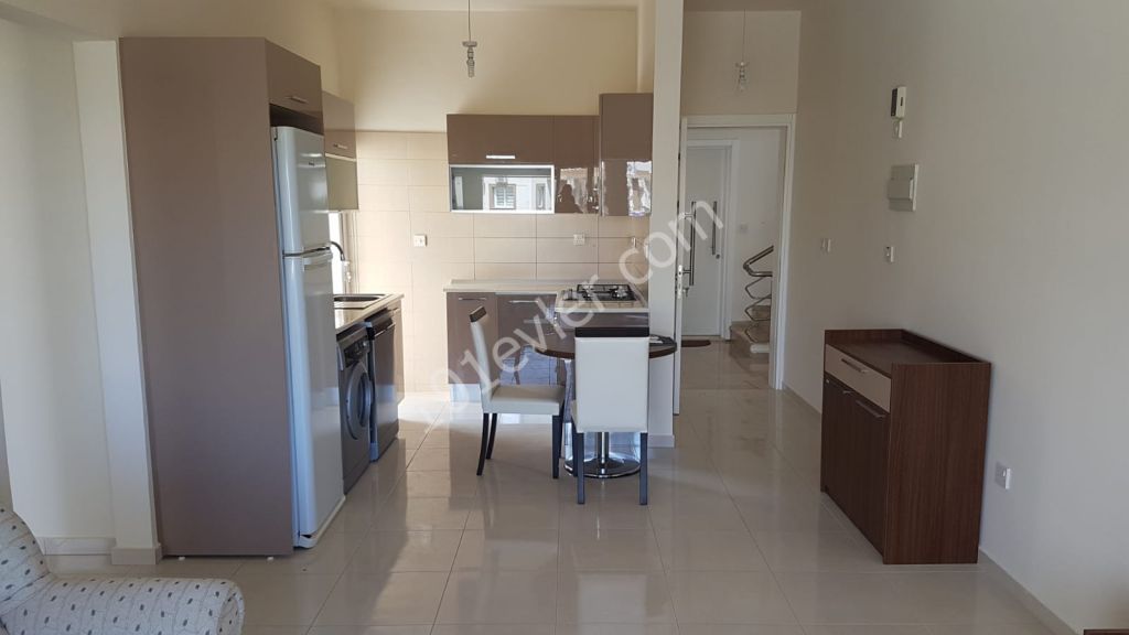 Flat To Rent in Alsancak, Kyrenia