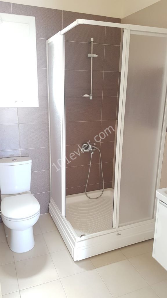 Flat To Rent in Alsancak, Kyrenia