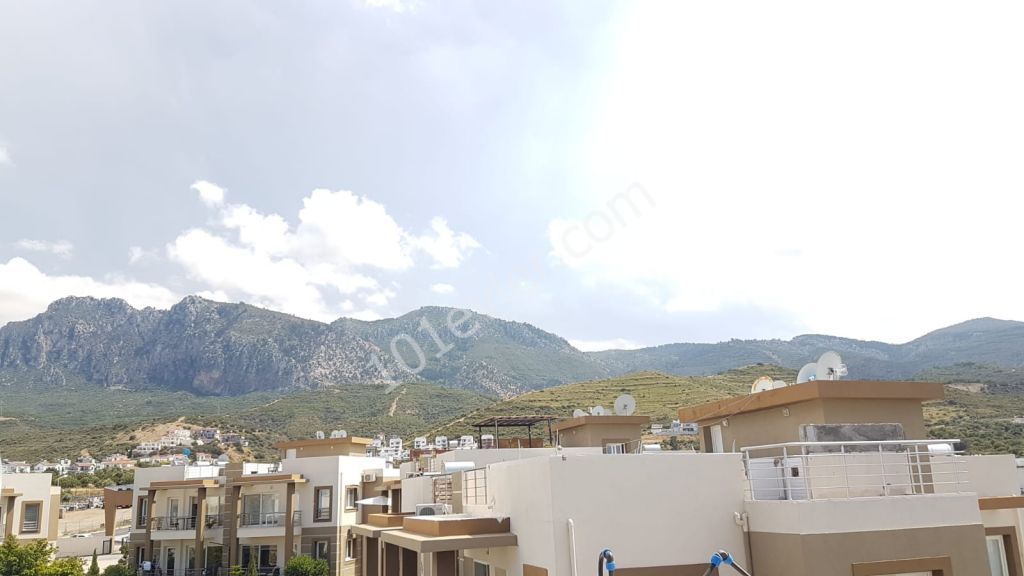 Flat To Rent in Alsancak, Kyrenia