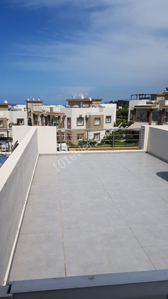 Flat To Rent in Alsancak, Kyrenia