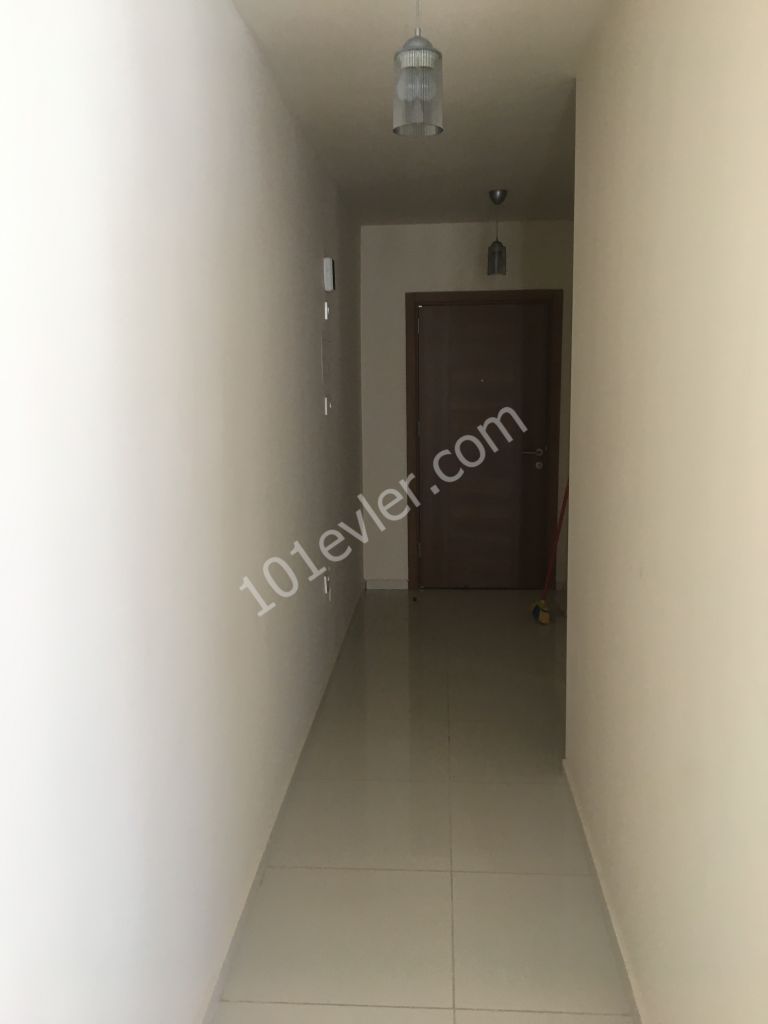 Girne jasmine court karşısı full eşyalı 2+1 (komisyonsuz)