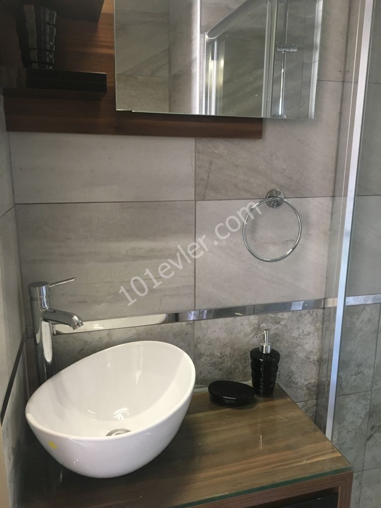 Girne jasmine court karşısı full eşyalı 2+1 (komisyonsuz)