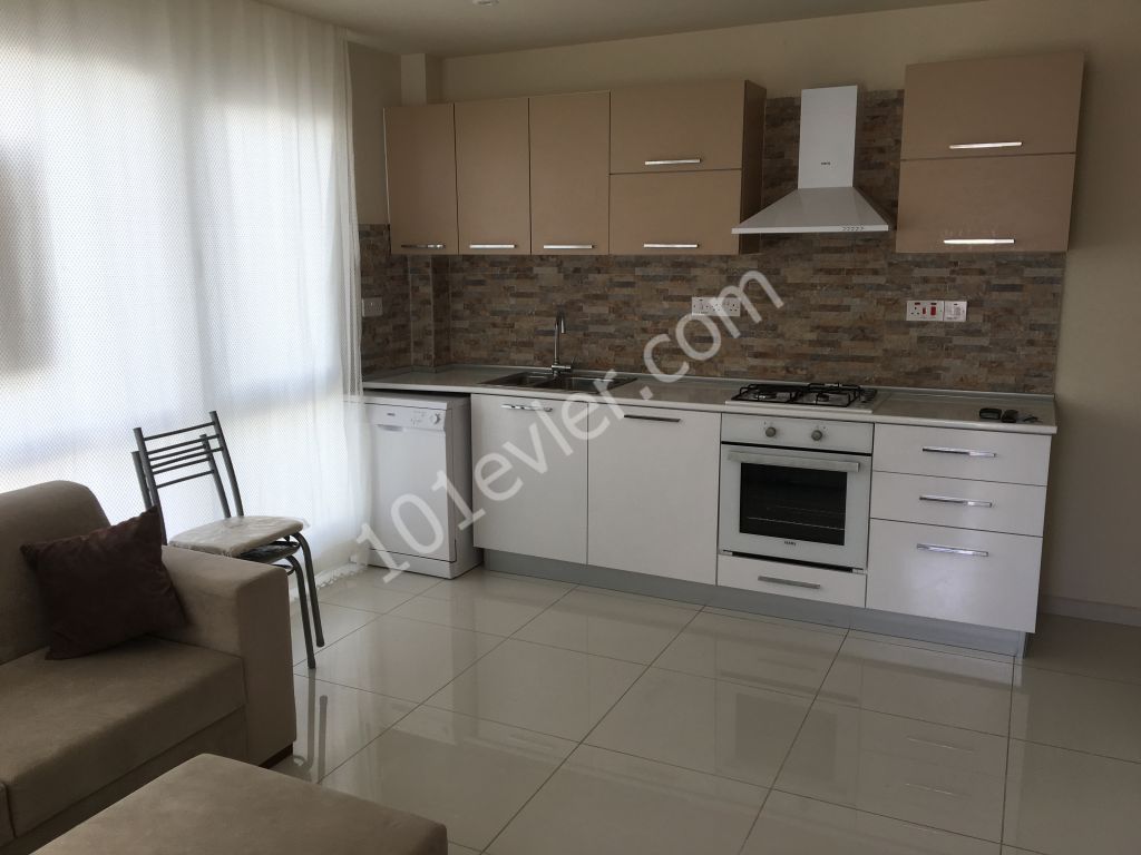 Girne jasmine court karşısı full eşyalı 2+1 (komisyonsuz)