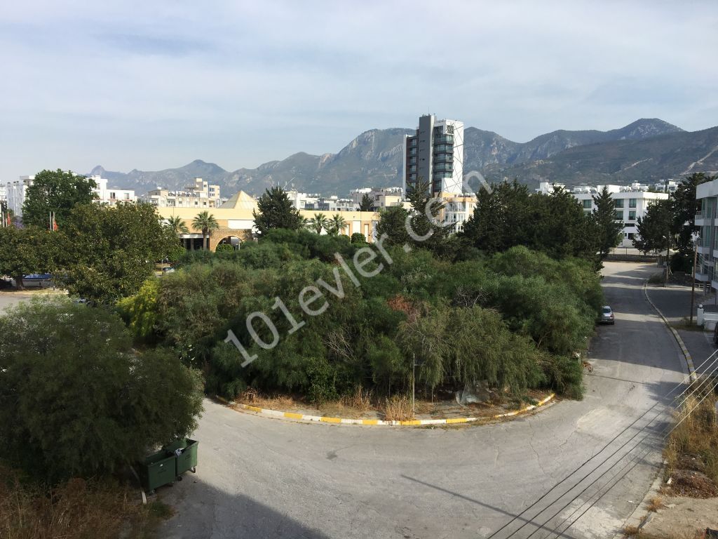 Girne jasmine court karşısı full eşyalı 2+1 (komisyonsuz)