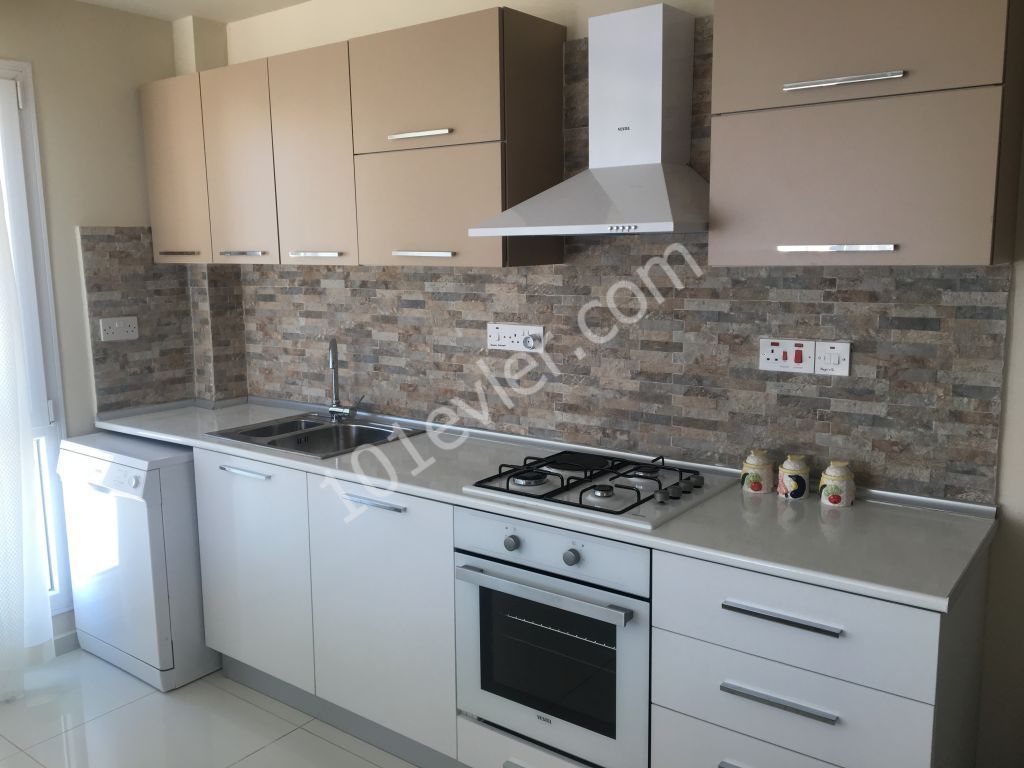 Girne merkezde jasmine court karşısı 3+1(KOMİSYONSUZ)