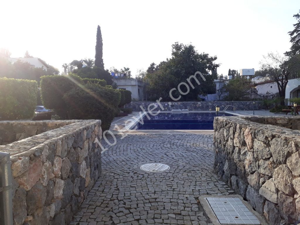 2 +2 Fully Furnished apartment with Communal Pool for Sale in Kyrenia Ozankoy