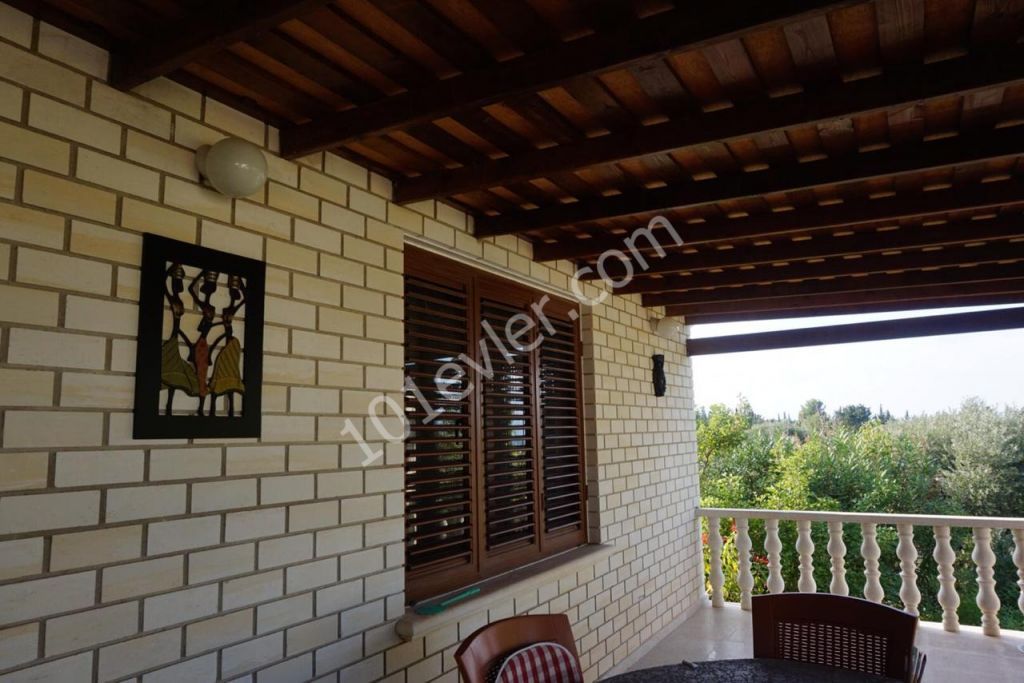 3+1 villa with 1 Donum land in Lapta