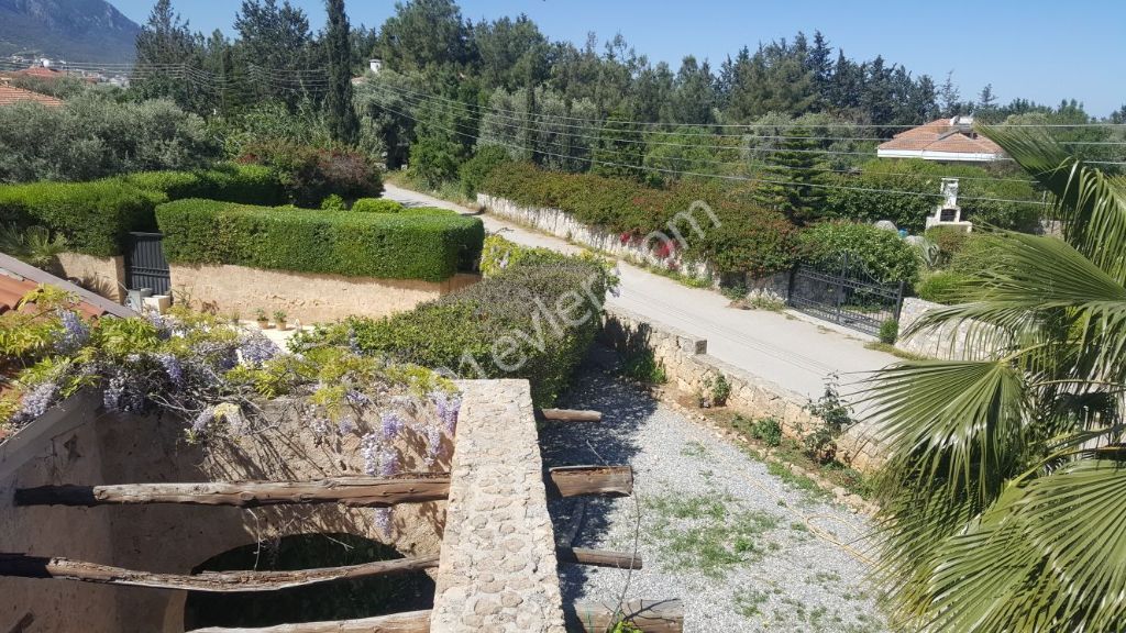 Villa For Sale in Çatalköy, Kyrenia