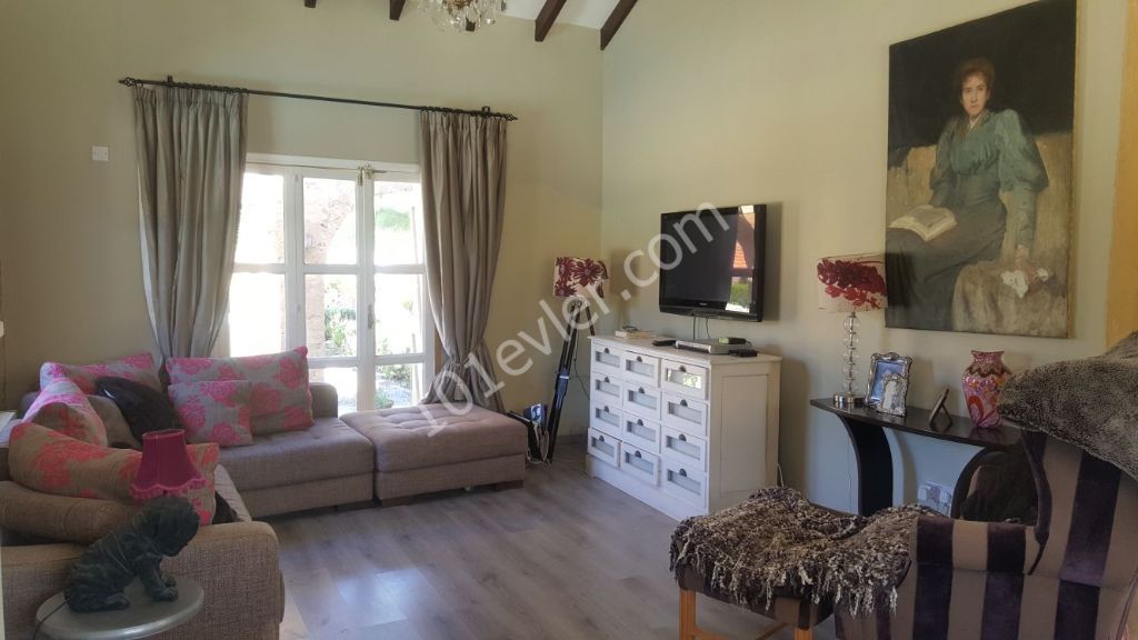 Villa For Sale in Çatalköy, Kyrenia