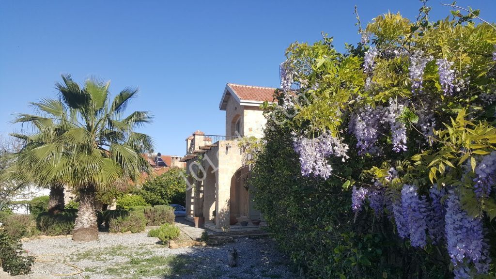 Villa For Sale in Çatalköy, Kyrenia