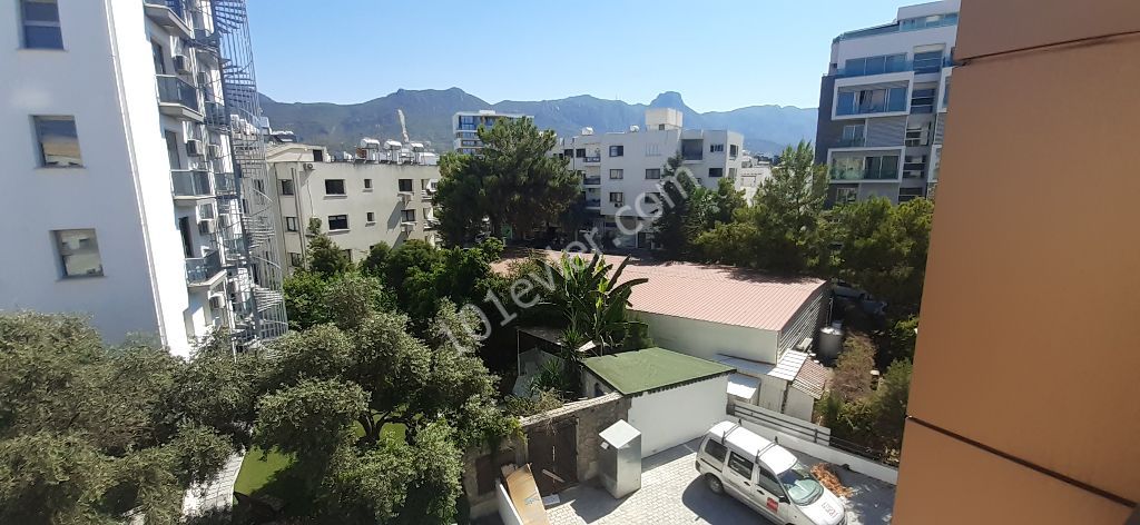 Flat To Rent in Girne Merkez, Kyrenia