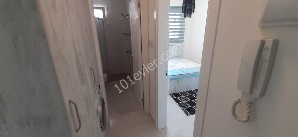 GİRNE MERKEZDE KİRALIK FULL EŞYALI 1+1 DAİRE