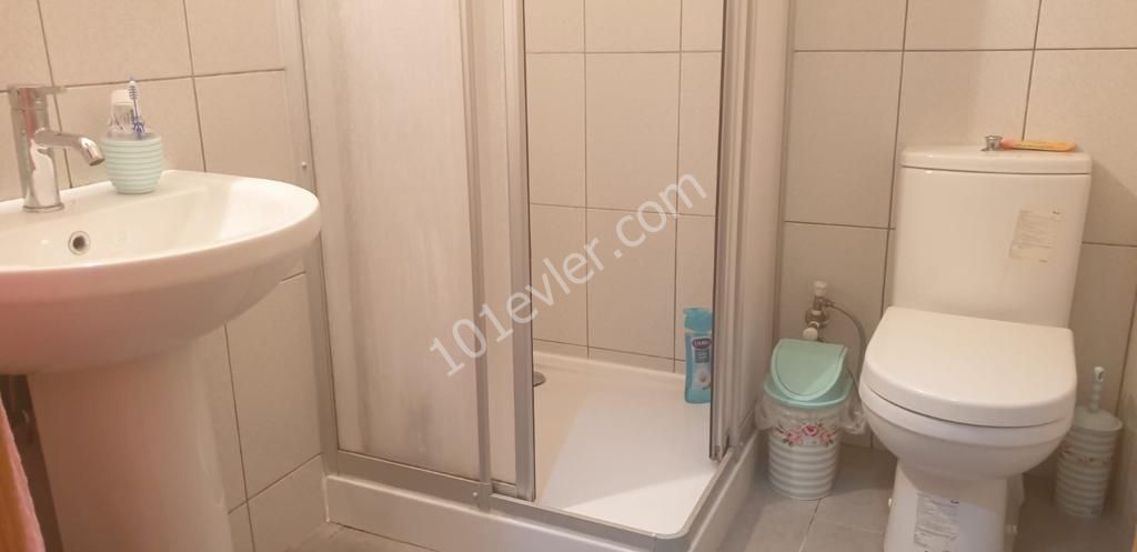 Flat For Sale in Aşağı Girne, Kyrenia