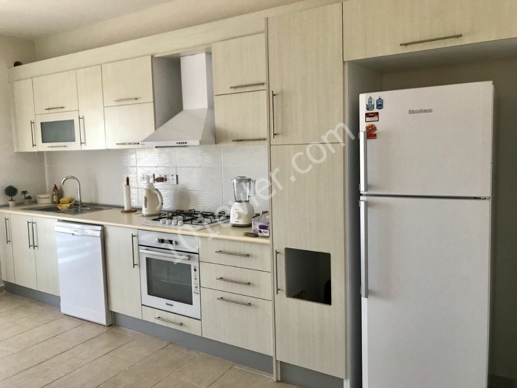 GAZİMAĞUSA MERKEZDE SATILIK 1+1 DAİRE