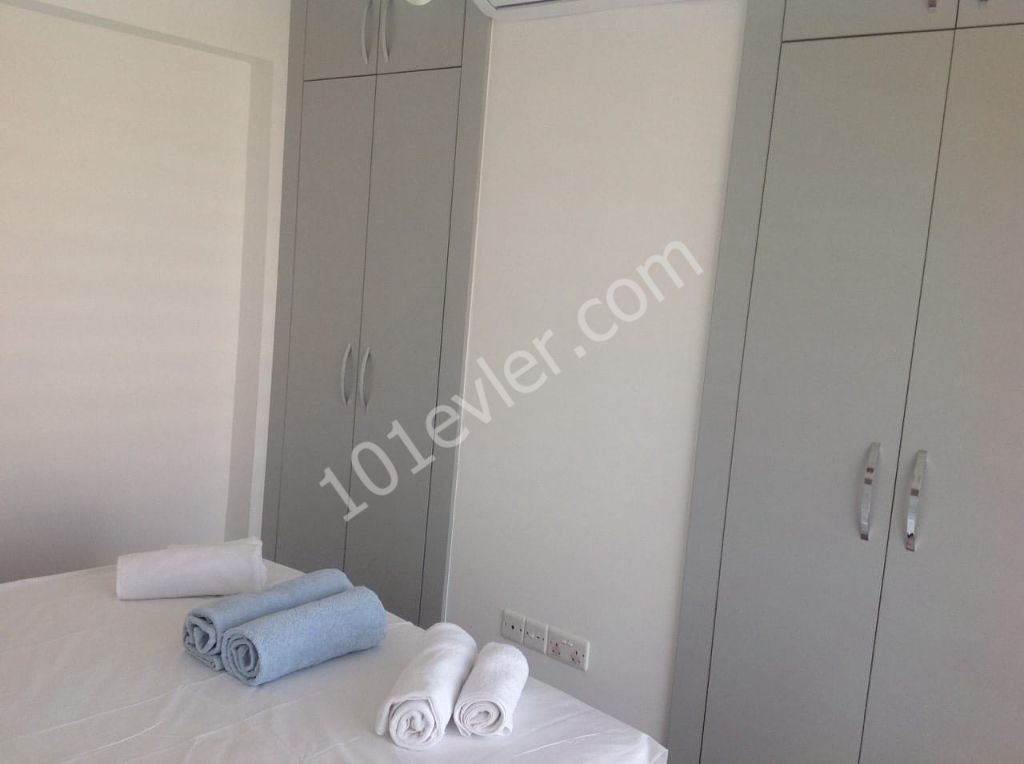 Girne merkezde satılık 1+1 daire 