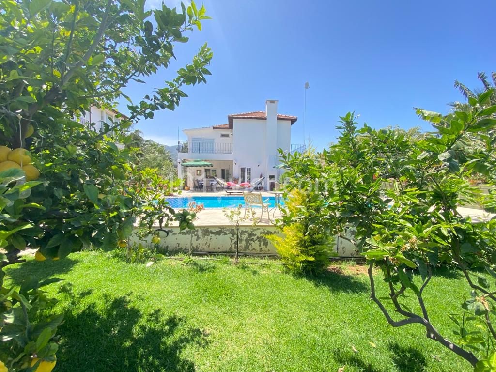 VILLAS FOR SALE IN KYRENIA ** 