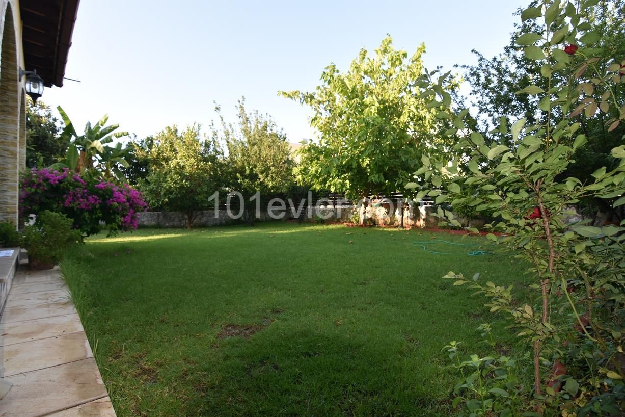 3+1 VILLA ZUM VERKAUF IN KYRENIA ** 