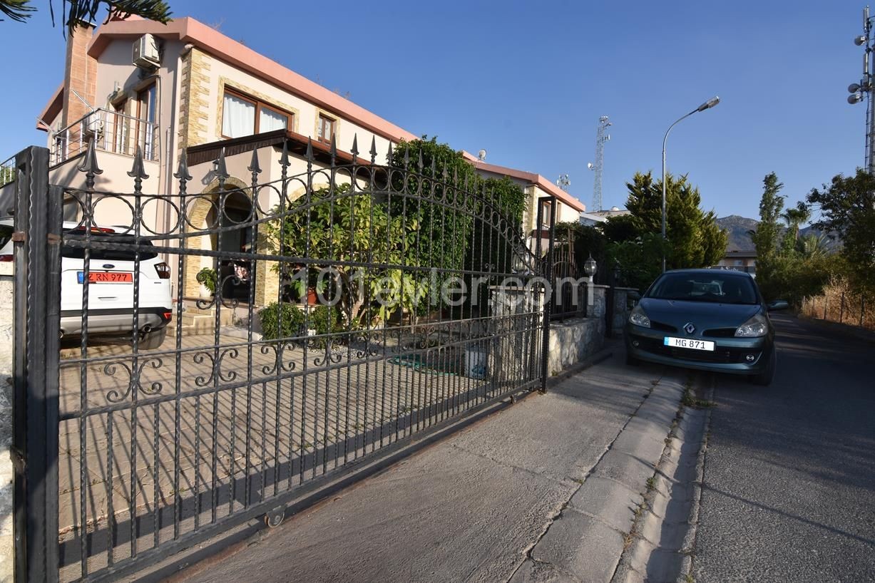 3+1 VILLA ZUM VERKAUF IN KYRENIA ** 